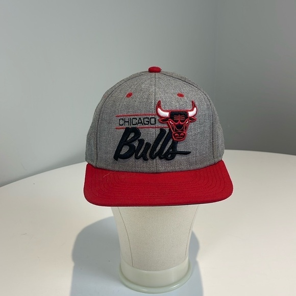 Mitchell & Ness Snap Back Chicago Bulls NBA Hat - Picture 1 of 8